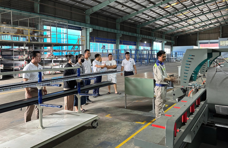Inode Window chào đón Quý khách hàng đến tham quan Nhà máy sản xuất Cửa nhôm kính Anode Window